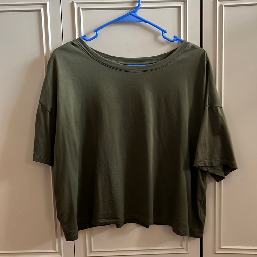 Old Navy Crop Tee